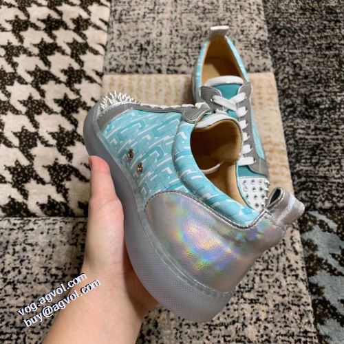 2021秋冬 クリスチャンルブタン Christian Louboutin カジュアルシューズ バイカラー スタイリッシュな印象 スタッズ クリスチャンルブタンスーパーコピー 激安