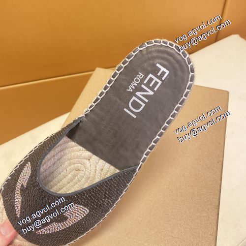 歩きやすい　疲れない　痛くない 2021春夏 フェンディ FENDI 2色可選 スリッパ フェンディ偽物ブランド 洗練を十分に演出する カジュアルサンダル 