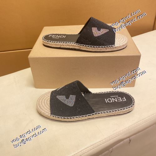 歩きやすい　疲れない　痛くない 2021春夏 フェンディ FENDI 2色可選 スリッパ フェンディ偽物ブランド 洗練を十分に演出する カジュアルサンダル 