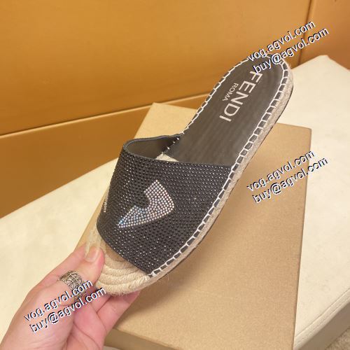 歩きやすい　疲れない　痛くない 2021春夏 フェンディ FENDI 2色可選 スリッパ フェンディ偽物ブランド 洗練を十分に演出する カジュアルサンダル 