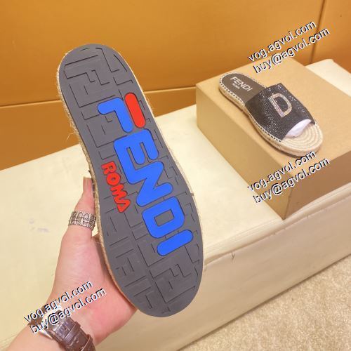 2色可選 2021春夏 フェンディ FENDI スリッパ フェンディスーパーコピー 落ち着いた質感 滑りにくい コスパ最高のプライス 優しい履き心地