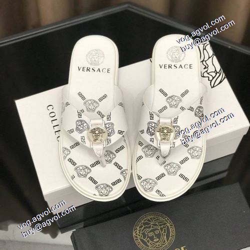 2色可選 トングサンダル 履き心地抜群 軽量で疲れにくい 2021春夏 ヴェルサーチVERSACE スリッパ ヴェルサーチコピー 早くも完売している