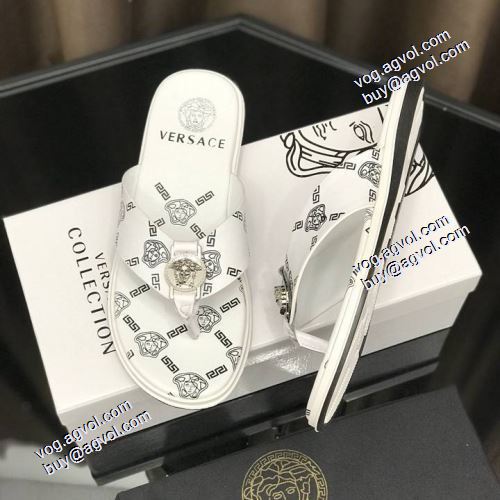 2色可選 トングサンダル 履き心地抜群 軽量で疲れにくい 2021春夏 ヴェルサーチVERSACE スリッパ ヴェルサーチコピー 早くも完売している