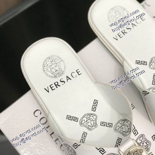 2色可選 トングサンダル 履き心地抜群 軽量で疲れにくい 2021春夏 ヴェルサーチVERSACE スリッパ ヴェルサーチコピー 早くも完売している