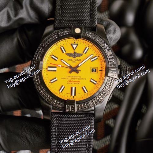争奪戦必至 ブライトリング BREITLING 2021春夏 ブライトリングスーパーコピー 復讐者シリーズ 43*13mm 機械式メンズ 腕時計 4色可選 アーチ強化ガラス 3針クロノグラフ 日付表示