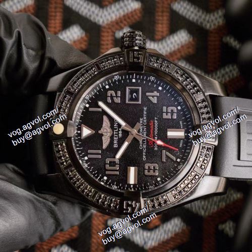 争奪戦必至 ブライトリング BREITLING 2021春夏 ブライトリングスーパーコピー 復讐者シリーズ 43*13mm 機械式メンズ 腕時計 4色可選 アーチ強化ガラス 3針クロノグラフ 日付表示