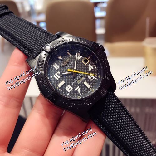 今一番HOTな新品 ブライトリング BREITLINGブランドコピー ミネラルガラス 2021春夏 メンズ 腕時計 自動巻き レジャービジネス 3針クロノグラフ 日付表示 BREITLINGコピー 圧倒的な重厚感