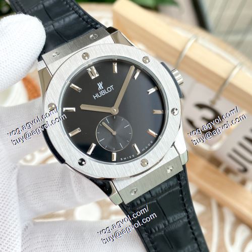 ウブロ HUBLOTコピー ブランド 優美なお出かけスタイル 2021春夏 メンズ 腕時計 機械式 4色可選 44*13mm ミネラルガラス 3針クロノグラフ 日付表示