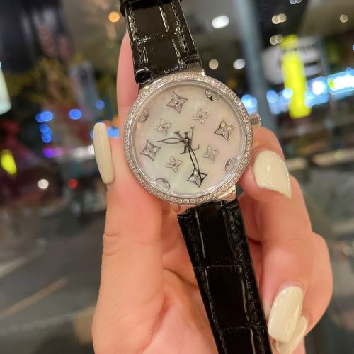 多色選択可 女性用腕時計 ダイヤベゼル 存在感のある 2022早春 ルイ ヴィトン LOUIS VUITTON 牛革布地ベルト ミネラルガラス ルイ ヴィトンブランド コピー