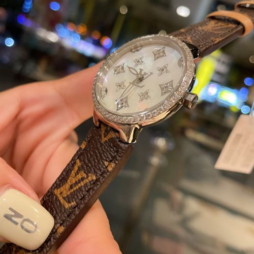 多色選択可 女性用腕時計 ダイヤベゼル 存在感のある 2022早春 ルイ ヴィトン LOUIS VUITTON 牛革布地ベルト ミネラルガラス ルイ ヴィトンブランド コピー