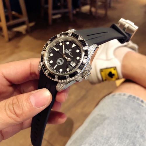 ダイヤ付き時計ケース 5色可選 全自动机械机芯 サファイヤクリスタル風防 2021秋冬 ロレックス ROLEX 日付表示 高品質 人気 ロレックスコピー