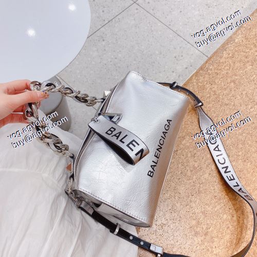  BALENCIAGAブランド コピー 2021春夏 ハンドバッグ バレンシアガ BALENCIAGA 高級感演出 2色可選 ショルダーバッグ 