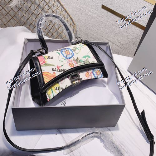  バレンシアガ BALENCIAGA 一味違うケーブル編みが魅力満点 斜め掛けバッグ BALENCIAGAコピー 2021春夏