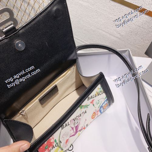  バレンシアガ BALENCIAGA 一味違うケーブル編みが魅力満点 斜め掛けバッグ BALENCIAGAコピー 2021春夏