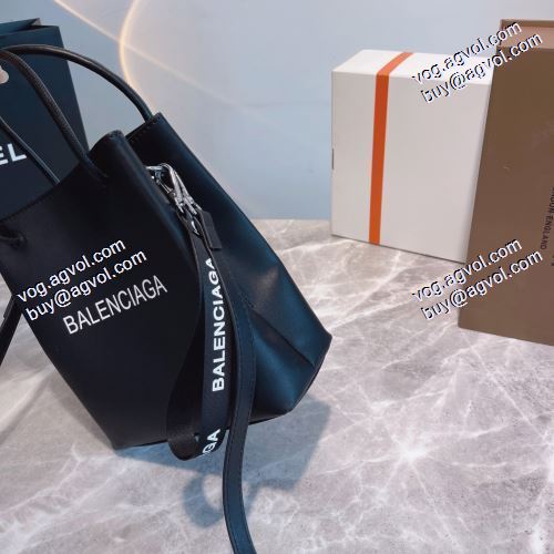  贈り物にも◎ 2021春夏 BALENCIAGAコピー ブランド 6色可選 ショルダーバッグ バレンシアガ BALENCIAGA 斜め掛けバッグ 