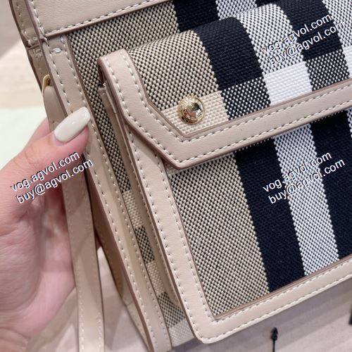  肩掛けバッグ / ワンショルダーバッグ 斜め掛けバッグ ハンドバッグ バーバリー BURBERRY 高級感を引き立てる BURBERRYスーパーコピー 激安 2021春夏