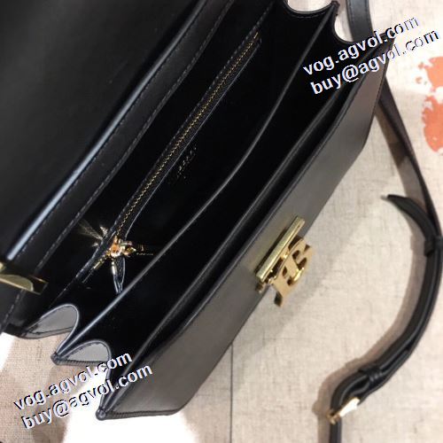 バーバリーコピー ファション性の高い 2021秋冬 バーバリー BURBERRY 手持ち&ショルダー掛け 2色可選 ロゴ金具付き 使い勝手のいいバッグ 牛革