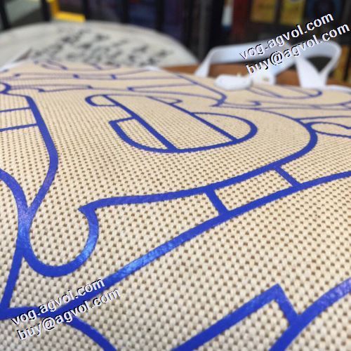 手持ち&ショルダー掛け 2色可選 バーバリー BURBERRY メインルーム お洒落に魅せる バーバリーコピー ブランド 2021秋冬 収納力のよい レザーショルダーバッグ