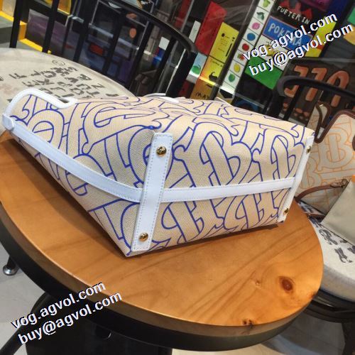 手持ち&ショルダー掛け 2色可選 バーバリー BURBERRY メインルーム お洒落に魅せる バーバリーコピー ブランド 2021秋冬 収納力のよい レザーショルダーバッグ