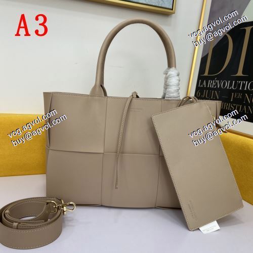  ハンドバッグ 小銭入れ/小銭入れあり 2021春夏 ボッテガ ブランド BOTTEGA VENETA 4色可選 ムダな装飾を排したデザイン BOTTEGA VENETAスーパーコピー 肩掛けバッグ / ワンショルダーバッグ
