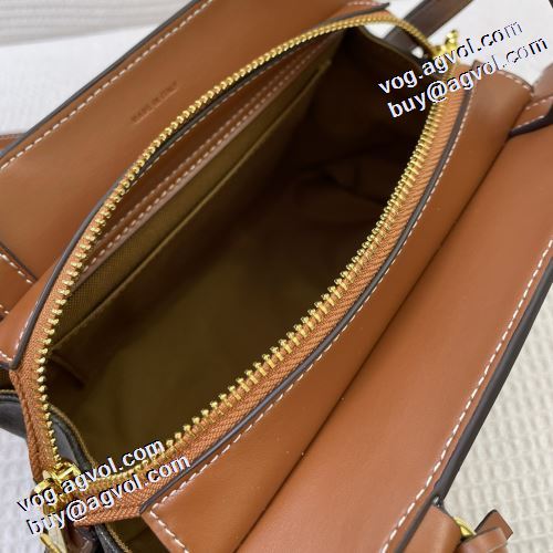セリーヌスーパーコピー 2021秋冬 ファスナーポケット付 希少価値大！セリーヌ CELINE 2色可選 レディースバッグ 手持ち&ショルダー掛け 活躍のバッグ