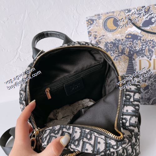  DIOR偽物ブランド 2021春夏 小型 軽量 スタイリッシュな印象 ディオール DIOR リュック、バックパック 