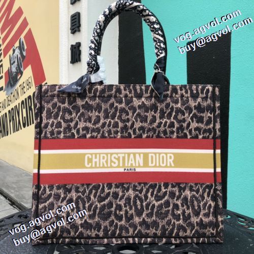 2021秋冬 レディースバッグ 収納力のよい 気軽に持てる ディオール DIOR 柔らかな質感 ディオールブランド 偽物 通販 ハンドバッグ 活躍のバッグ