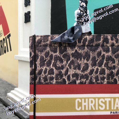 2021秋冬 レディースバッグ 収納力のよい 気軽に持てる ディオール DIOR 柔らかな質感 ディオールブランド 偽物 通販 ハンドバッグ 活躍のバッグ
