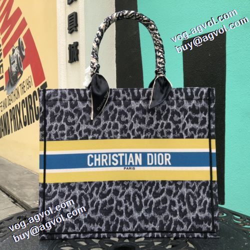 ディオールスーパーコピー オリジナリティに富んだバッグ 2021秋冬 ディオール DIOR ハンドバッグ ショートパンツ 確定となる上品 非凡な容量