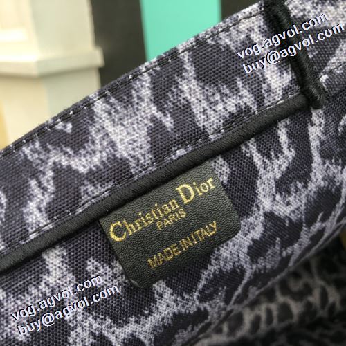 ディオールスーパーコピー オリジナリティに富んだバッグ 2021秋冬 ディオール DIOR ハンドバッグ ショートパンツ 確定となる上品 非凡な容量