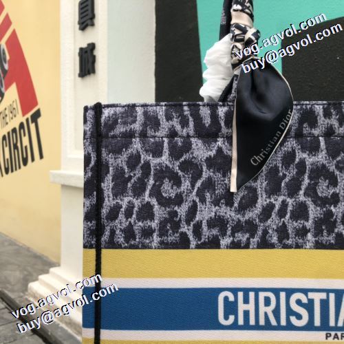 ディオールスーパーコピー オリジナリティに富んだバッグ 2021秋冬 ディオール DIOR ハンドバッグ ショートパンツ 確定となる上品 非凡な容量