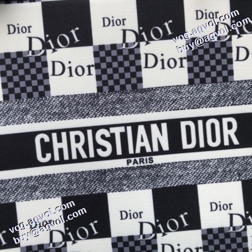 ショルダーバッグ 2021秋冬 ディオール DIOR 定番のアイテム レディースバッグ 気軽に持てる スーツにぴったり 高級感を備えている ディオールスーパーコピー 代引