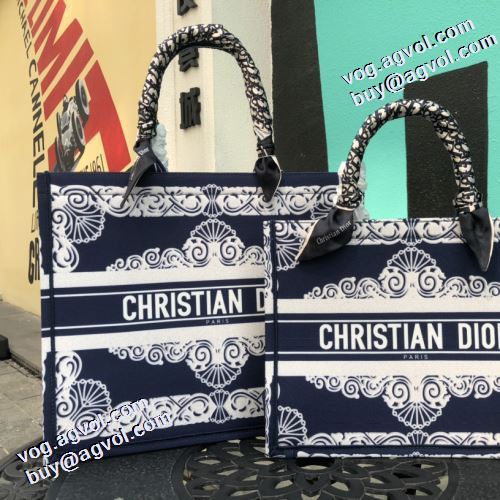 オリジナリティに富んだバッグ 収納力のよい ディオール DIOR 柔らかな質感 2021秋冬 手持ち&ショルダー掛け ディオールブランド コピー
