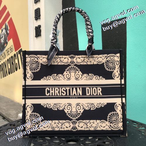 オリジナリティに富んだバッグ 収納力のよい ディオール DIOR 柔らかな質感 2021秋冬 手持ち&ショルダー掛け ディオールブランド コピー