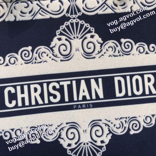 オリジナリティに富んだバッグ 収納力のよい ディオール DIOR 柔らかな質感 2021秋冬 手持ち&ショルダー掛け ディオールブランド コピー