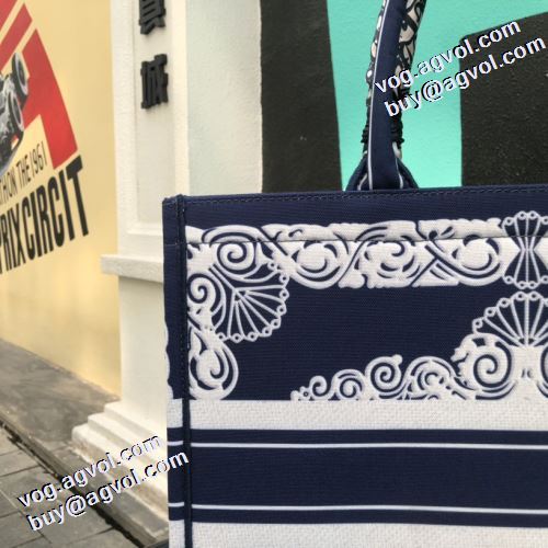 オリジナリティに富んだバッグ 収納力のよい ディオール DIOR 柔らかな質感 2021秋冬 手持ち&ショルダー掛け ディオールブランド コピー