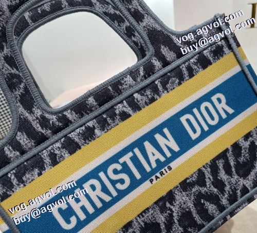 ファッション 人気 3色可選 ディオールコピー 2021秋冬 ディオール DIOR 活躍のバッグ ハンドバッグ 収納力のよい 気軽に持てる メインルーム