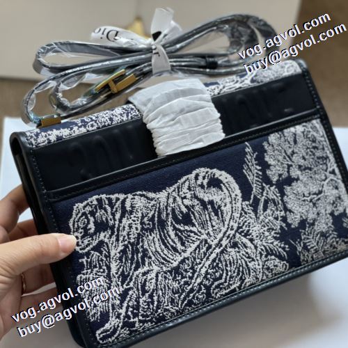 2021秋冬 ディオール DIOR 斜め掛けバッグショルダーベルト付 一番人気の新作はこれ ディオールスーパーコピー 代引 小型 軽量 モノグラム