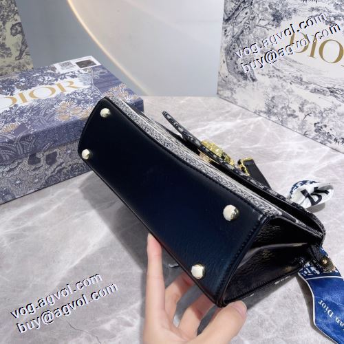 斜め掛けバッグ ディオールコピー 3色可選 2021秋冬 ランキング1位 ディオール DIOR 圧倒的な高級感 スタイリッシュな印象