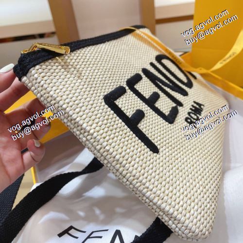 フェンディ FENDI 2021春夏 FENDIブランド コピー ショルダーバッグ 斜め掛けバッグ 折りたたみバッグ 存在感のある 