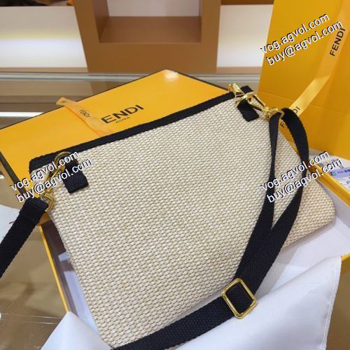 フェンディ FENDI 2021春夏 FENDIブランド コピー ショルダーバッグ 斜め掛けバッグ 折りたたみバッグ 存在感のある 