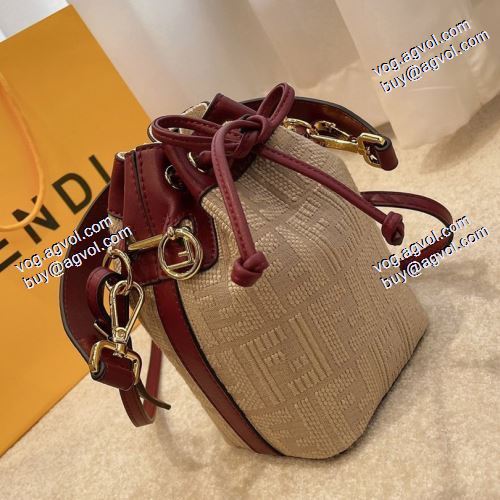  FENDIスーパーコピー フェンディ FENDI 2021春夏 2色可選 ショルダーバッグ ポップ 斜め掛けバッグ