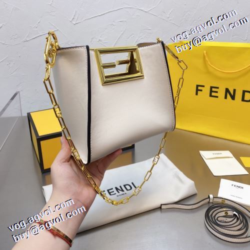 ショルダーバッグ 落ち着いた質感 フェンディコピー 2021秋冬 フェンディ FENDI なめらかな手触りのバッグ 利便性に優れ メインルーム 4色可選