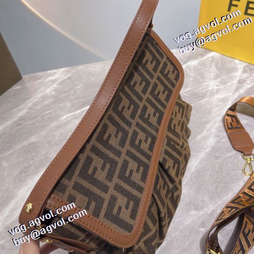 サイクリング 通勤 通学 バッグ 2色可選 高級感漂わせる フェンディ FENDI 気軽に持てる 2021秋冬 手持ち&ショルダー掛け フェンディコピー ブランド 