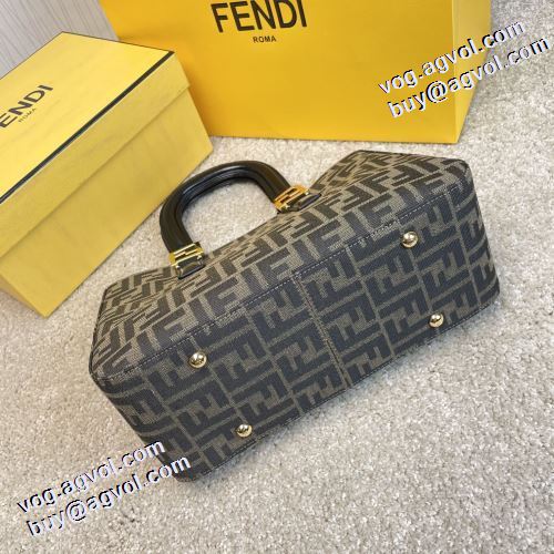 2021秋冬 フェンディ FENDI ハンドバッグ フェンディブランド 偽物 通販 ファション性の高い 大容量 ファスナーポケット付