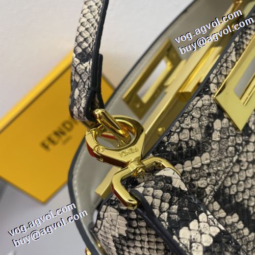 フェンディブランド 偽物 通販 売れ筋のいい 2021秋冬 フェンディ FENDI 斜め掛けバッグ 耐久性のある ショルダー 調節可能