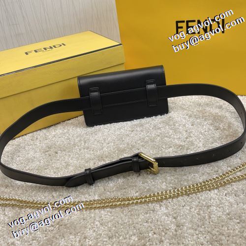 活躍のバッグ 2021秋冬 フェンディ FENDI 斜め掛けバッグ フェンディ偽物ブランド セレブ愛用の超人気商品 2色可選 シンプル＋多機能