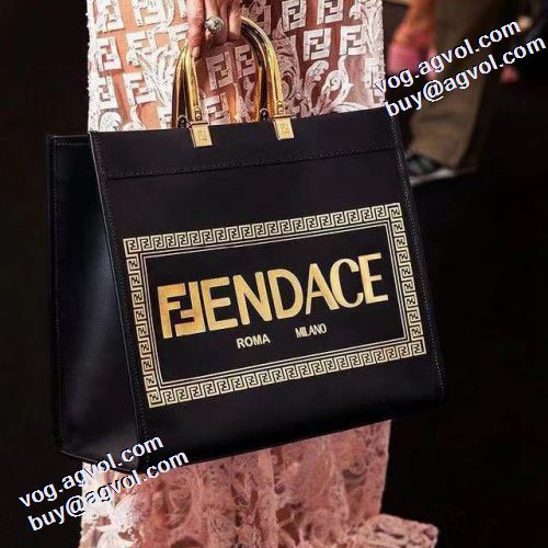 2色可選 日本未入荷モデル 2021秋冬 フェンディ FENDI ハンドバッグ フェンディスーパーコピー ファスナーポケット付 大容量