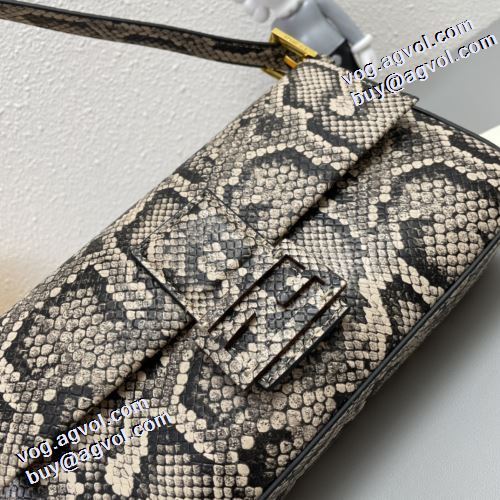 耐久性 フェンディブランド コピー 2021秋冬 フェンディ FENDI ハンドバッグ 個性的なデザ 高級感を備えている