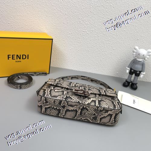 耐久性 フェンディブランド コピー 2021秋冬 フェンディ FENDI ハンドバッグ 個性的なデザ 高級感を備えている